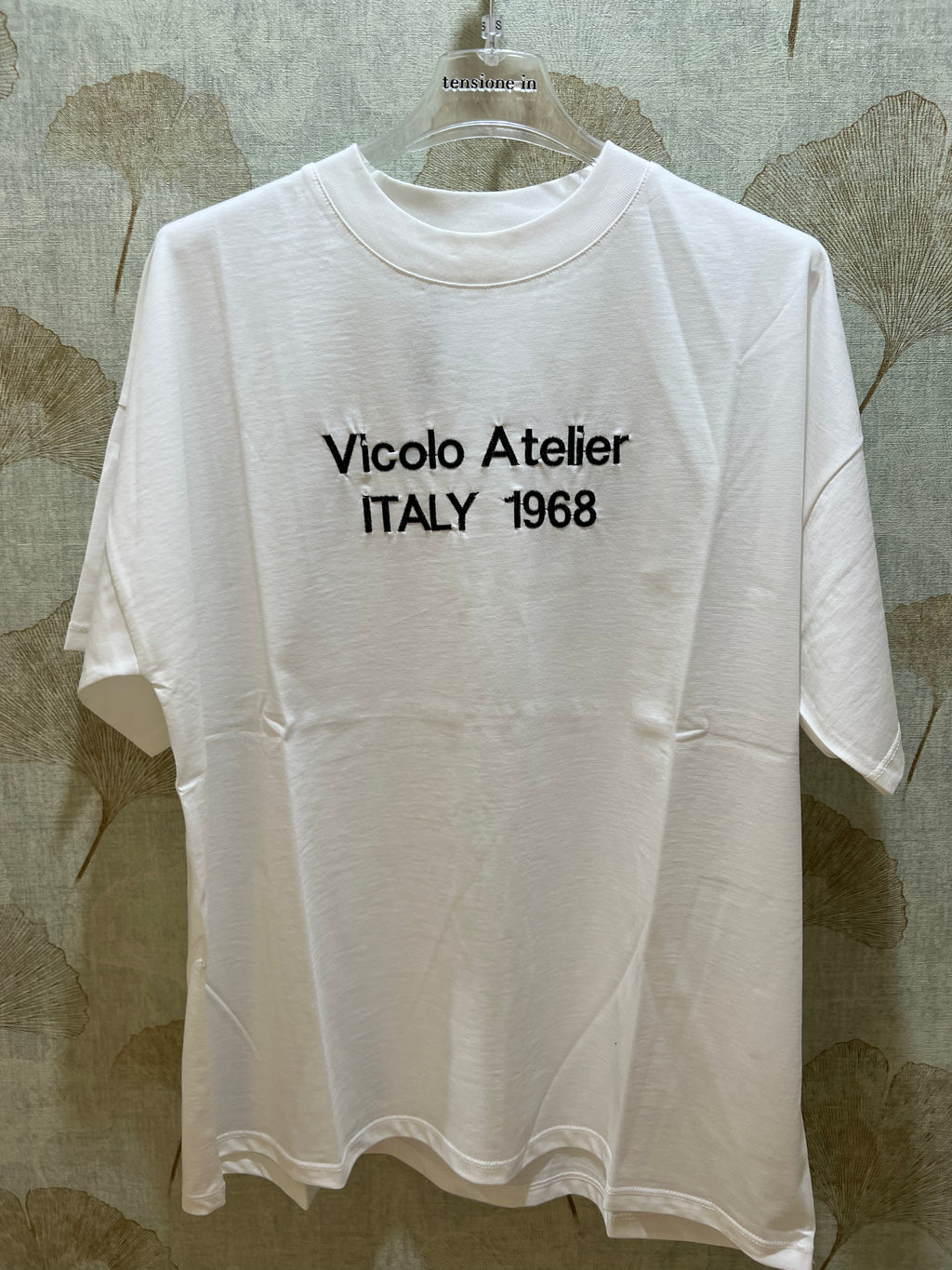 T shirt frase ricamata vicolo