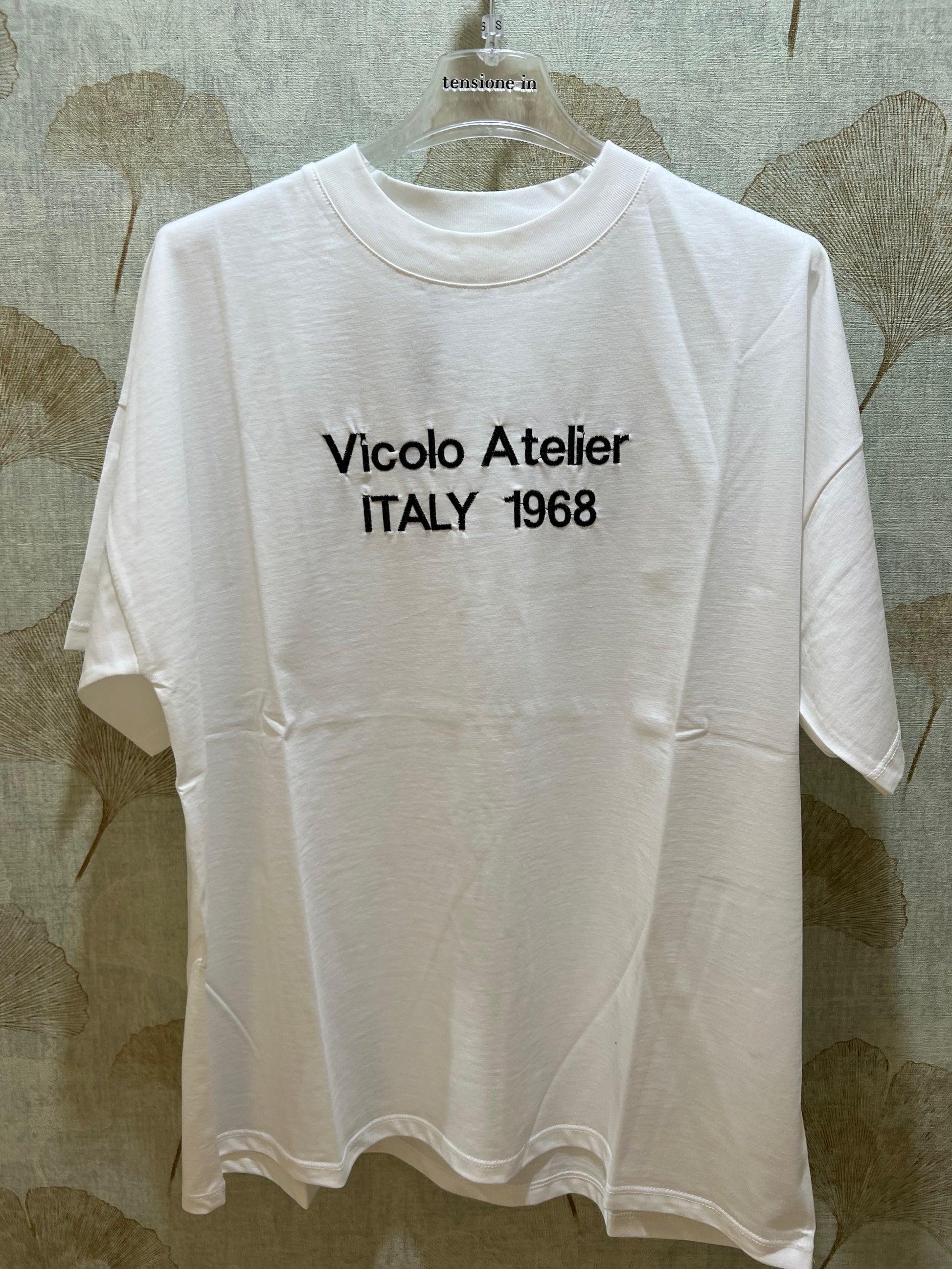 T shirt frase ricamata vicolo