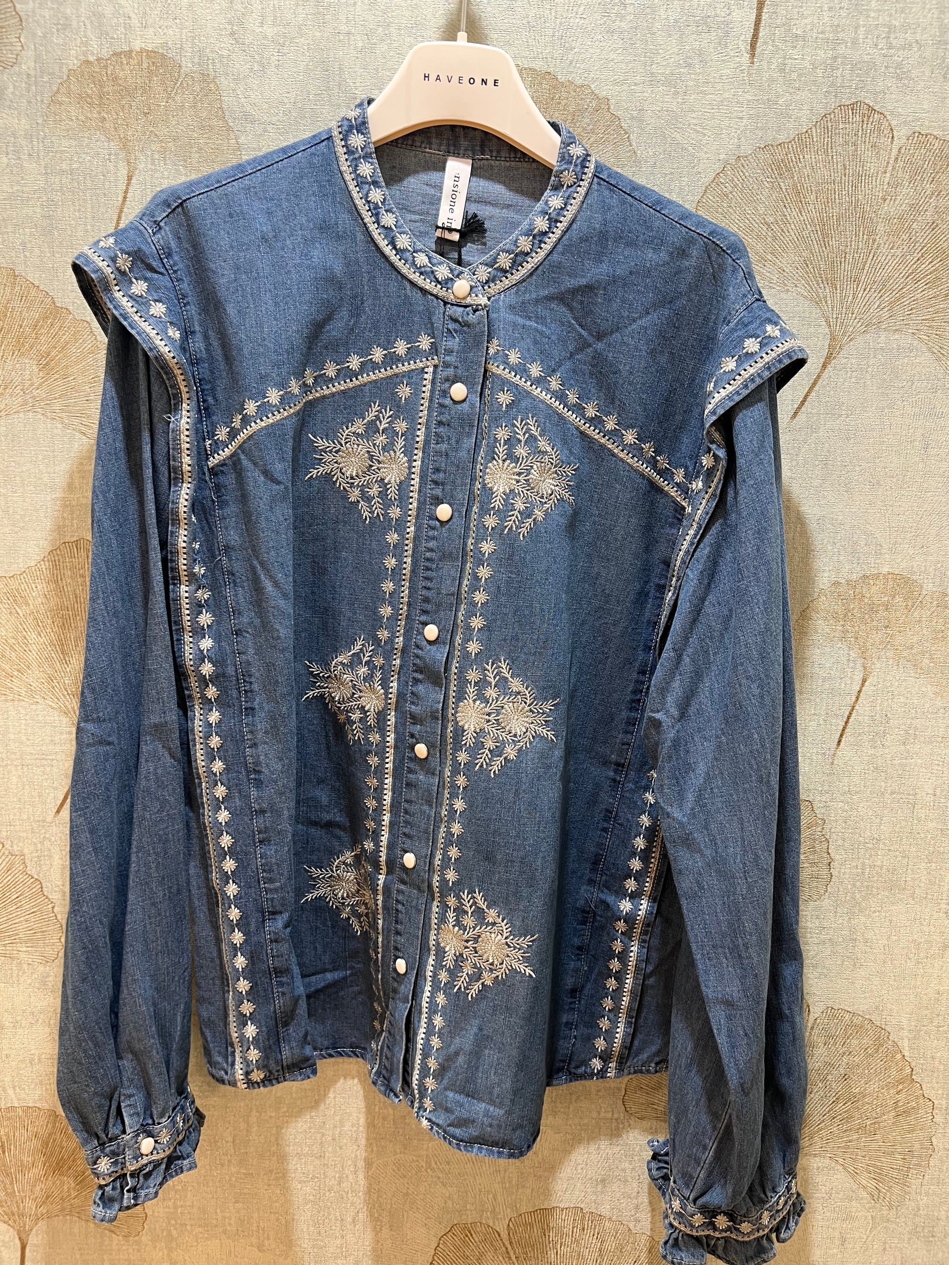 Camicia jeans ricami tensione in